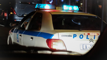 Άγριο έγκλημα στο Μενίδι: Σκότωσε τη μητέρα του με πολλαπλές μαχαιριές μπροστά στα μάτια του πατέρα του