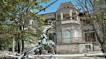 Τατόι: Τα ανάκτορα γίνονται μουσείο