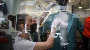 Να ανασταλεί το άνοιγμα των καταστημάτων σε Θεσσαλονίκη, Κοζάνη και Πάτρα εισηγούνται οι λοιμωξιολόγοι