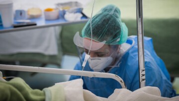 Κορωνοϊός: Όλη η διαδρομή του 21χρονου Σουηδού μέχρι να καταλήξει στα Χανιά