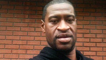 ΗΠΑ: Ενός λεπτού σιγή για τον Τζορτζ Φλόιντ στο συνέδριο των Δημοκρατικών