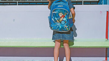 Ρόδος: 9χρονο κοριτσάκι λιποθύμησε από την πείνα έξω από φούρνο