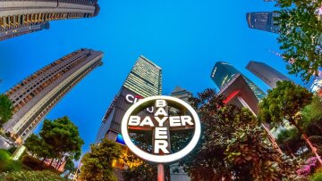 Bayer: Το ένοχο μυστικό της γλυφοσάτης και ο συμβιβασμός μαμούθ των 10 δισ. δολαρίων