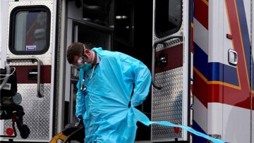 Κορωνοϊός: Πάνω από 527.000 οι νεκροί - Ξεπέρασαν τα 11 εκατ. τα κρούσματα