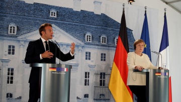 Μύδροι Μακρόν για Τουρκία: «Έχει εγκληματική ευθύνη για τη Λιβύη»