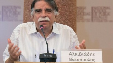 Κορωνοϊός - Βατόπουλος μετά τις εικόνες σε πανηγύρια: Πρέπει να τεθεί θέμα απαγόρευσής τους