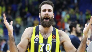 Τέλος και ο Ντατόμε από τη Φενέρμπαχτσε