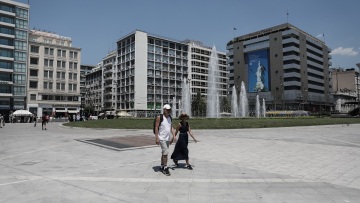 Καιρός: «Καμίνι» και σήμερα η χώρα - Ποιες περιοχές αναμένεται να «ψηθούν»