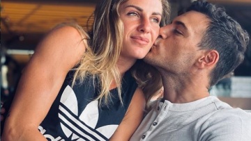 Κατερίνα Δαλάκα: Το αγαλματένιο κορμί και το... χούφτωμα!