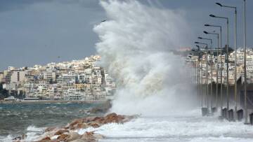 Καιρός: Μετά τις καταιγίδες, ισχυροί άνεμοι - Δείτε χάρτες 