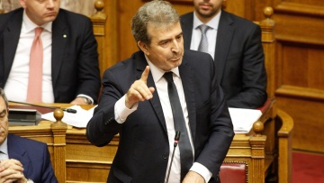 Χρυσοχοΐδης: Τραμπούκοι δολοφόνοι επιτέθηκαν σε αστυνομικούς - Υπάρχουν τραυματίες