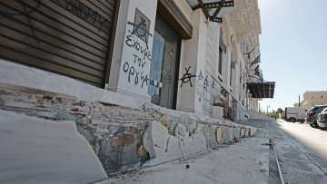 Σοκάρει η έκθεση της ΕΛ.ΑΣ. για τα χθεσινά επεισόδια στο Σύνταγμα