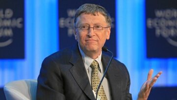 Μπιλ Γκέιτς: Το εμβόλιο κατά της πανδημίας COVID-19 να διατεθεί βάσει των αναγκών