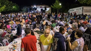 Κορωνοϊός: Προς απαγόρευση των πανηγυριών μέχρι τέλος Ιουλίου - Εντείνονται οι έλεγχοι στα χερσαία σύνορα