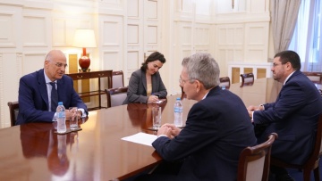 O Πάιατ επανέλαβε στον Δένδια τη βαθιά απογοήτευση των ΗΠΑ για την Αγία Σοφία