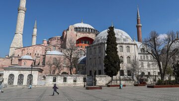 ΕΜΠ: Συγκέντρωση υπογραφών για την υπεράσπιση των αξιών της Αγίας Σοφίας