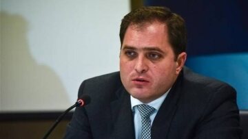 Eπίθεση με τσεκούρι στην εφορία Κοζάνης - Πιτσιλής: Απολύτως καταδικαστέα η πράξη του 45χρονου