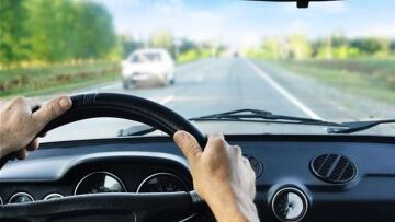 Έρευνα: Μειωμένος κατά 44% ο χρόνος αντίδρασης των οδηγών μετά το μεσημεριανό γεύμα 