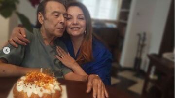 O Τόλης Βοσκόπουλος έγινε 80 ετών και το γιόρτασε με την Άντζελα Γκερέκου