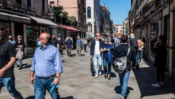 Κορωνοϊός - Παγκόσμιος συναγερμός για δεύτερο κύμα: Δραματική η αύξηση κρουσμάτων 
