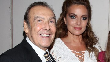 Ο Τόλης Βοσκόπουλος και η Άντζελα Γκερέκου έκλεισαν 24 χρόνια γάμου: Το μήνυμα του τραγουδιστή 