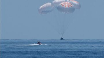 NASA: Νέα εποχή στην εξερεύνηση του Διαστήματος - Σκάφος της SpaceX μετέφερε για πρώτη φορά αστροναύτες στη Γη