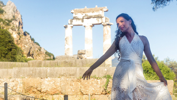 Φωτεινή Δάρρα: Η ιέρεια των Δελφών