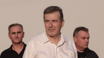 Κορωνοϊός: Στον εισαγγελέα αναρτήσεις με θεωρίες συνωμοσίας με εντολή Χρυσοχοΐδη