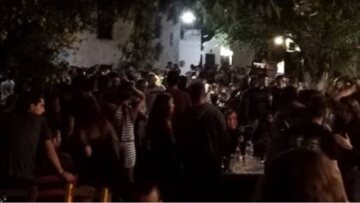 Κορωνοϊός: «Τώρα θα αρχίσουμε να βλέπουμε τα δεδομένα του Δεκαπενταύγουστου» λέει ο Γώγος (Θέμα 104,6)