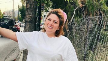 Δανάη Μπάρκα: Ακύρωσε το ταξίδι της στη Μύκονο λόγω κορωνοϊού