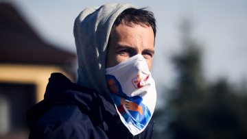 Έρευνα για κορωνοϊό και μάσκες: Τα μαντίλια δεν προστατεύουν 