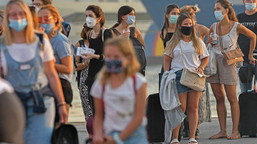 Δεκαπενταύγουστος - Κίνηση: Η κίνηση στα λιμάνια, ΚΤΕΛ και τις εθνικές οδούς