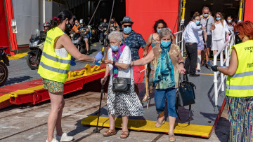 Κορωνοϊός - Περιφέρεια Αττικής: Αρνητικά όλα τα τεστ που έγιναν σε Πειραιά - Ραφήνα