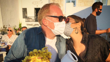 Η Σάλμα Χάγιεκ και ο δισεκατομμυριούχος σύζυγός της Φρανσουά Ανρί Πινό στην Πάρο - Δείτε φωτογραφίες