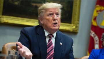 Τραμπ: Fake news ότι έπαθα εγκεφαλικό το 2019 