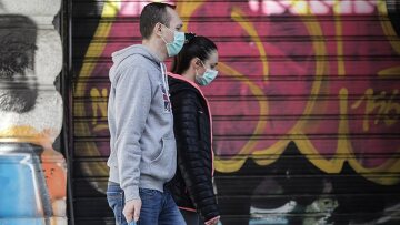 Κορωνοϊός - Βατόπουλος: Με τους ασυμπτωματικούς, τα κρούσματα σε όλη την Ελλάδα και τις συρροές θα ξεφύγουμε