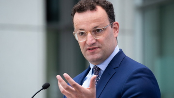 Κορωνοϊός - Γερμανία: «Γεμάτες οι ΜΕΘ - Να παραταθεί το lockdown» είπε ο Γενς Σπαν