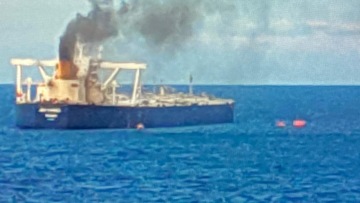 Σρι Λάνκα: Φωτιά σε ελληνόκτητο τάνκερ