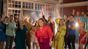 «Πάμε Δανάη»: Βackstage από το trailer της Δανάης Μπάρκα για το  νέο πρωινό του MEGA 