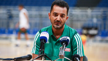 Βόβορας: «Έχω προετοιμαστεί για την πίεση και τη σύγκριση με προηγούμενους προπονητές»