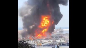 Βηρυτός: Φωτιά ξέσπασε στα συντρίμμια του λιμανιού