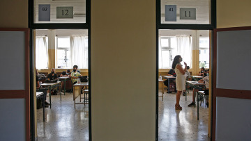 Σχολεία - Κορωνοϊός:  Οι μάσκες, οι θερμομετρήσεις και τα πλέξιγκλας οι «πρωταγωνιστές» της φετινής χρονιάς 