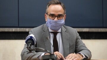 Κοντοζαμάνης για το φιάσκο με τις μάσκες: Υπήρξε παρεξήγηση με τις διαστάσεις - Η ΚΕΔΕ είχε την ευθύνη των διαδικασιών