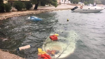 Κακοκαιρία Ιανός: Βούλιαξαν βάρκες στο λιμάνι του Αστακού