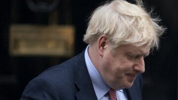 Ο Μπόρις Τζόνστον έχει οικονομικά προβλήματα: δυσκολεύεται να πληρώσει νταντά