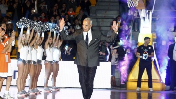 Γκάλης σε Αντετοκούνμπο: «Μην χαλαρώσεις. Είναι δύσκολο να κρατηθείς ψηλά» (βίντεο)