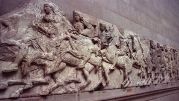 Μενδώνη: Προσβλητικές έως επικίνδυνες οι συνθήκες έκθεσης των Γλυπτών του Παρθενώνα στο Βρετανικό Μουσείο