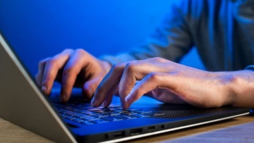 Τηλεργασία: Όλες οι διευκρινήσεις για τις δηλώσεις στην ΕΡΓΑΝΗ