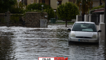 Κακοκαιρία: Πλημμύρισαν δρόμοι και σπίτια στο Μεσολόγγι - Δείτε φωτογραφίες