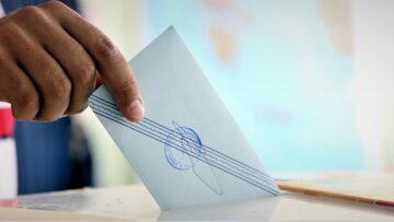 Δημοσκόπηση MRB: Με 13,1% προηγείται η ΝΔ του ΣΥΡΙΖΑ